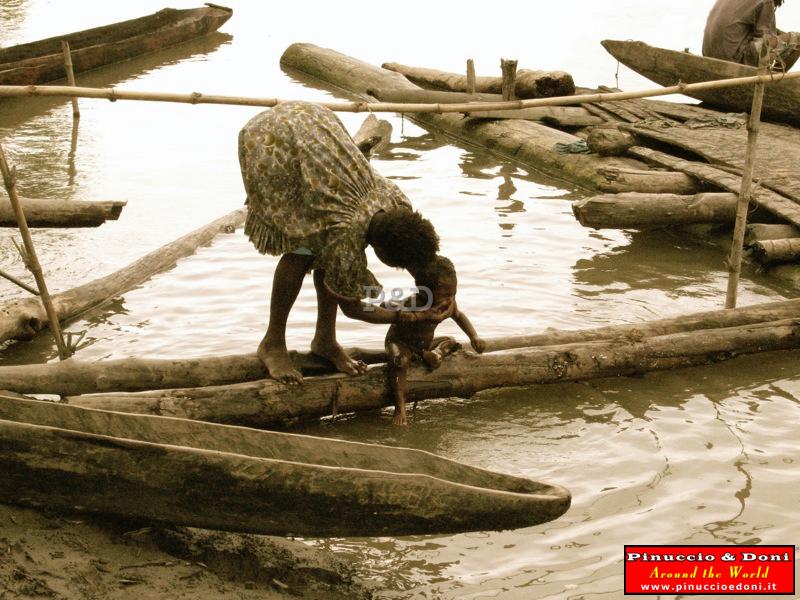 Papua Sepik and Blackwater River (Karavari Timbunke) - 066.jpg